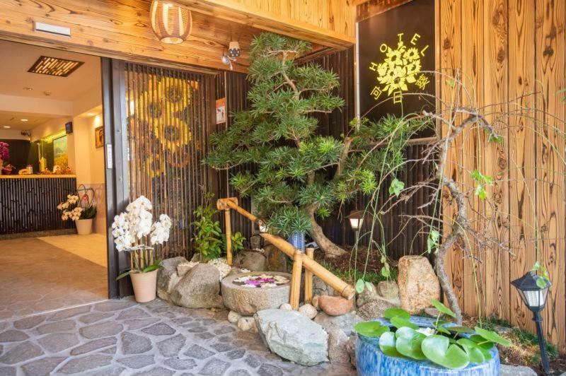 Hotel Himawari Осака Екстериор снимка